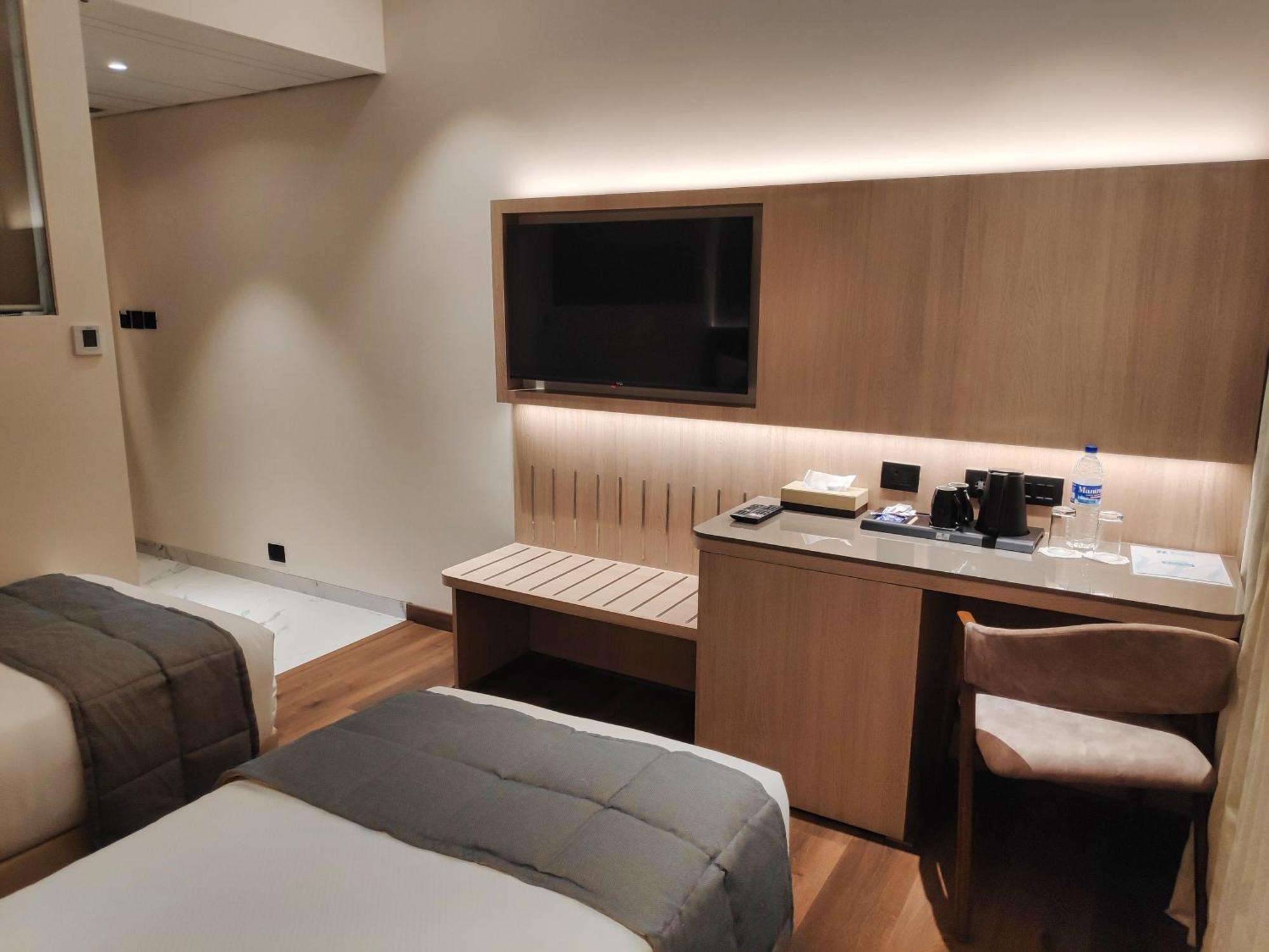 Maxxvalue Hotel Midc - Andheri Bombay Eksteriør billede